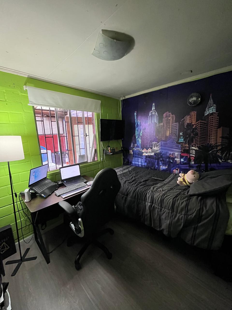 f861185e-5b85-4d9d-abf8-62085c9d8d57